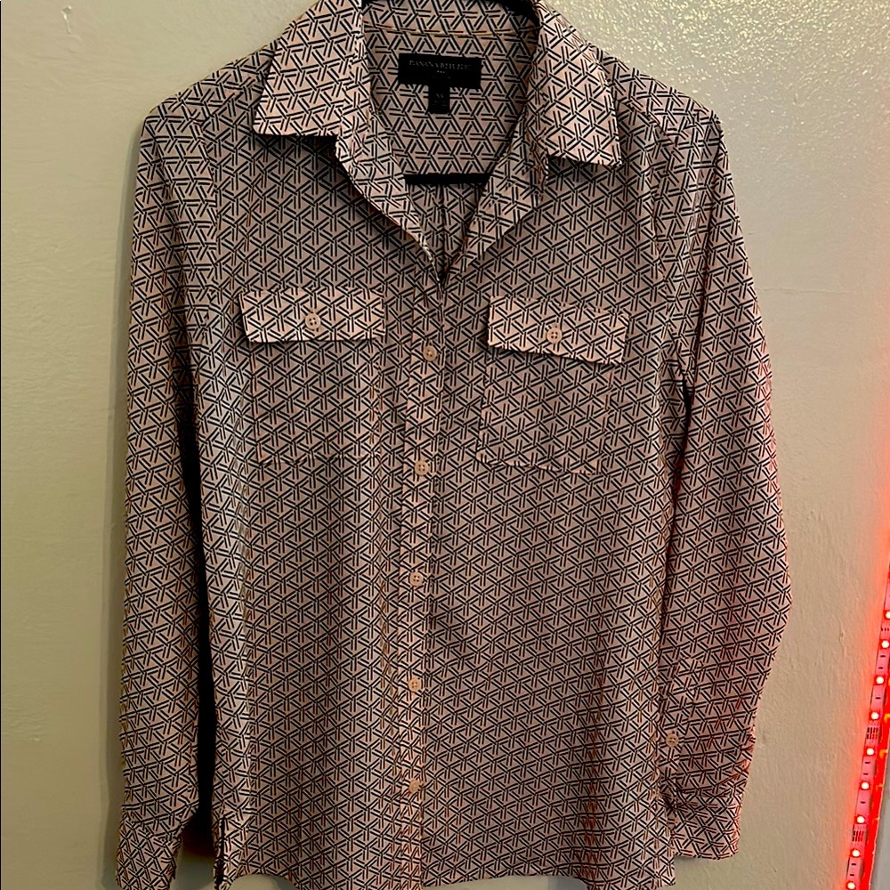 Banana Republic Black and White Casual Button Down Shirt